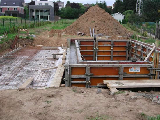  Keldermuren zijn gegoten 