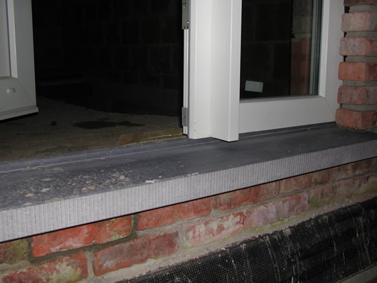  Dorpel voordeur geplaatst 